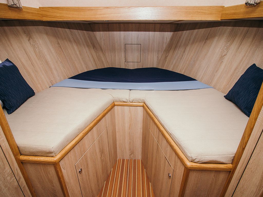 Gruno 35 Classic Excellent - El Opalo -Bugkabine - Yacht chartern