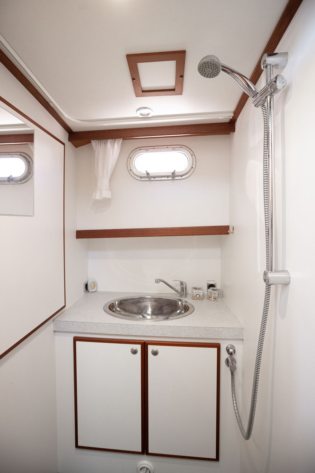 Brandsma 37 - Blue Lady - Nasszelle - Yacht Berlin Brandenburg