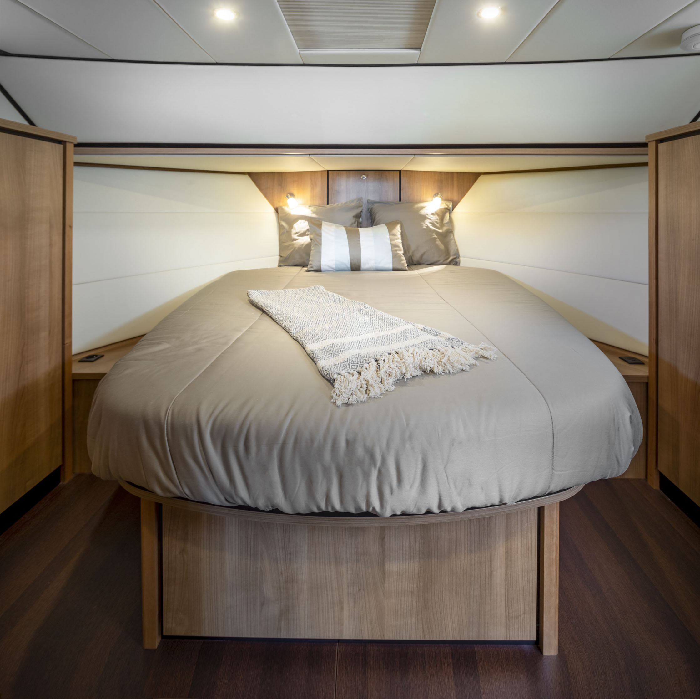 Linssen G. S. 40.1 Sedan - Viridis - Bugkabine